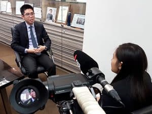 亚洲新闻频道：公司专注于再培训