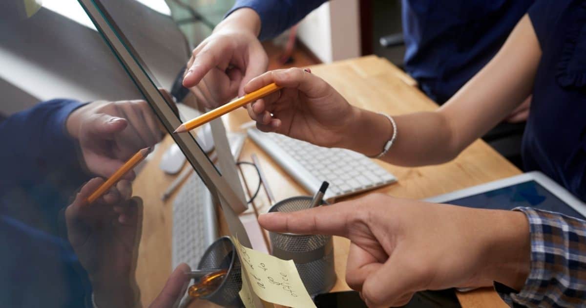 What to Avoid When Creating a Job Ad in Singapore
