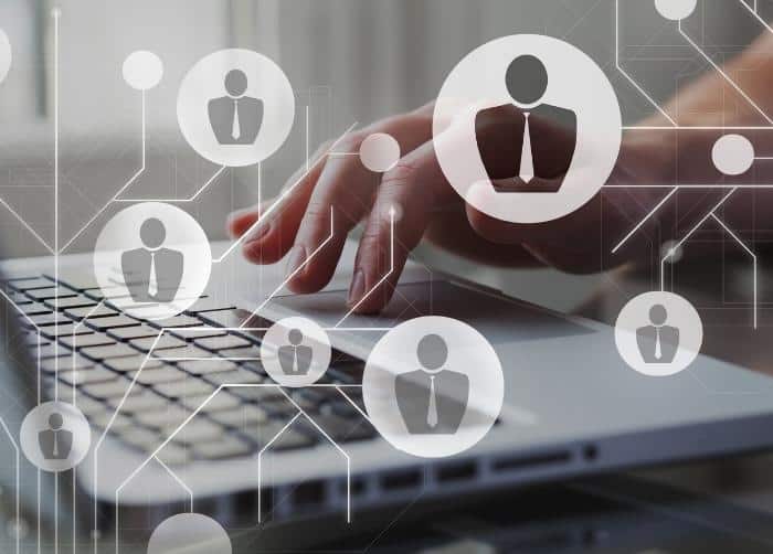 Hiring or Outsourcing HR for Startups and SMEs?
